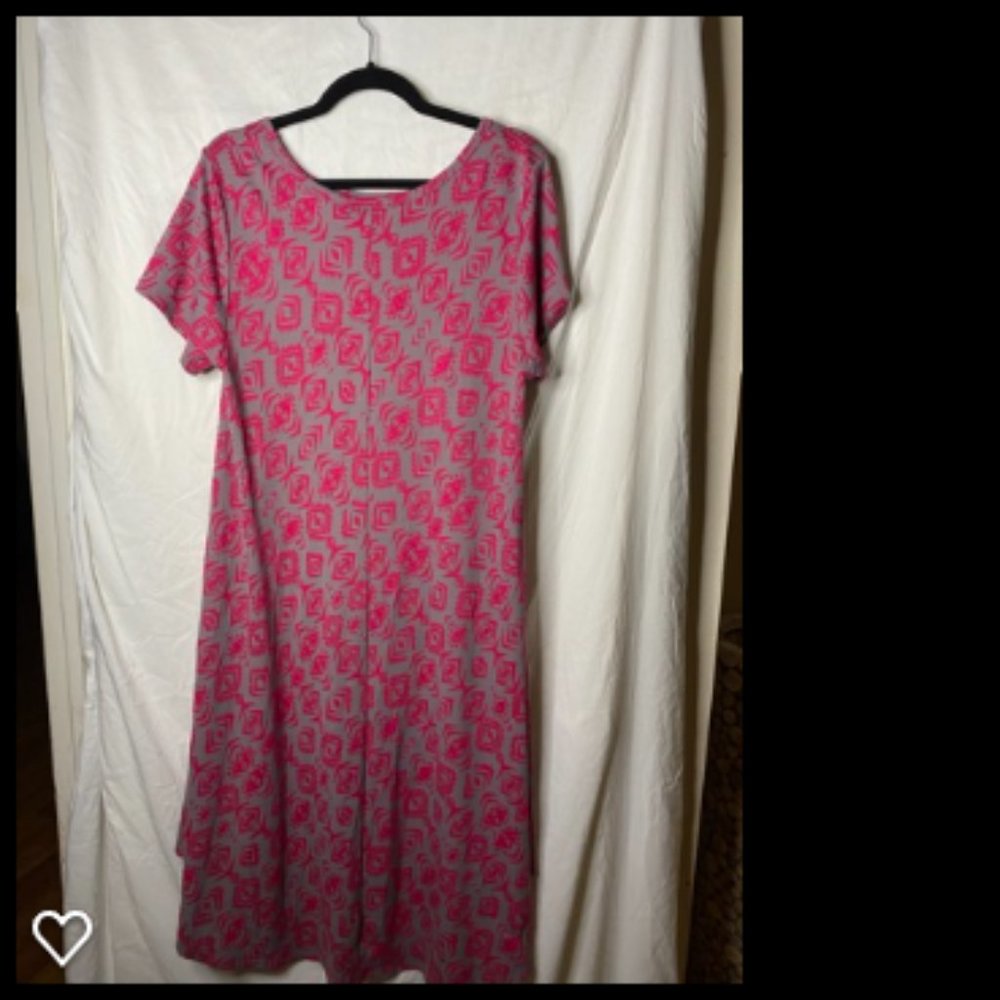 Lularoe Carly pink and grey sketched design - Picture 4 of 4